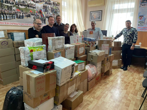 Акцию «Поздравь наших защитников с Новым Годом и Рождеством Христовым»