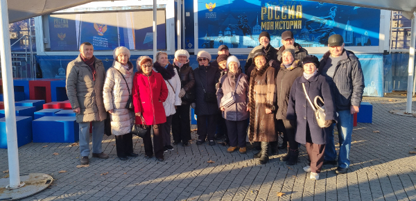 16.12.2024 г. Ветераны города Севастополя посетили с экскурсией мультимедийный автопоезд «Россия — Моя история»