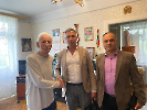 АНО «Севастопольский Дом ветеранов» совместно с ООО «Экватор» директор Вячеслав Анатольевич Захарчук в канун 80-летия Дня победы в Великой Отечественной войне поздравили и вручили ценные подарки ветеранам войны города Севастополя.
